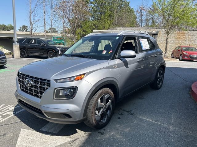 Used 2024 Hyundai Venue SEL image 3