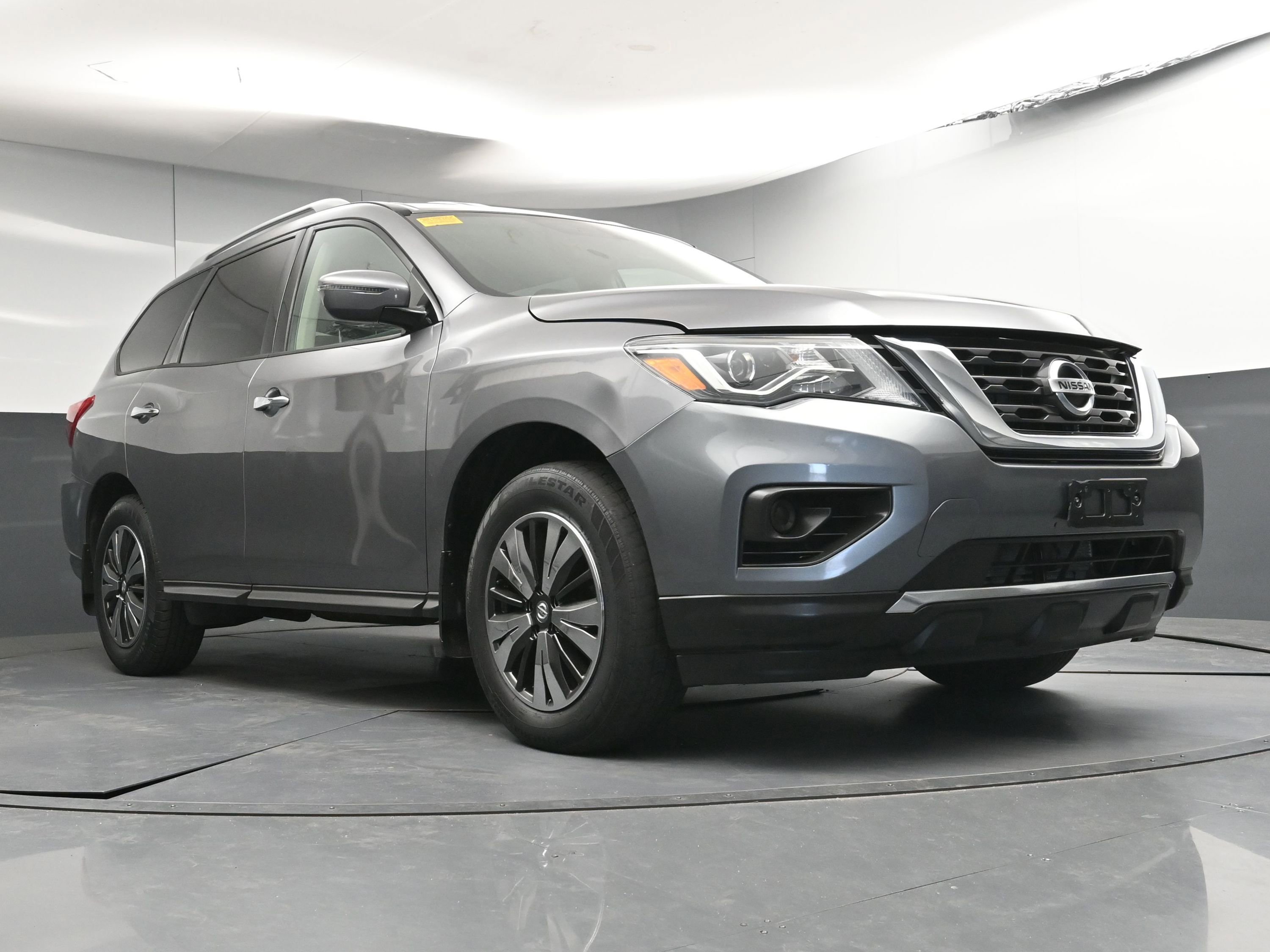 Used 2020 Nissan Pathfinder S image 30