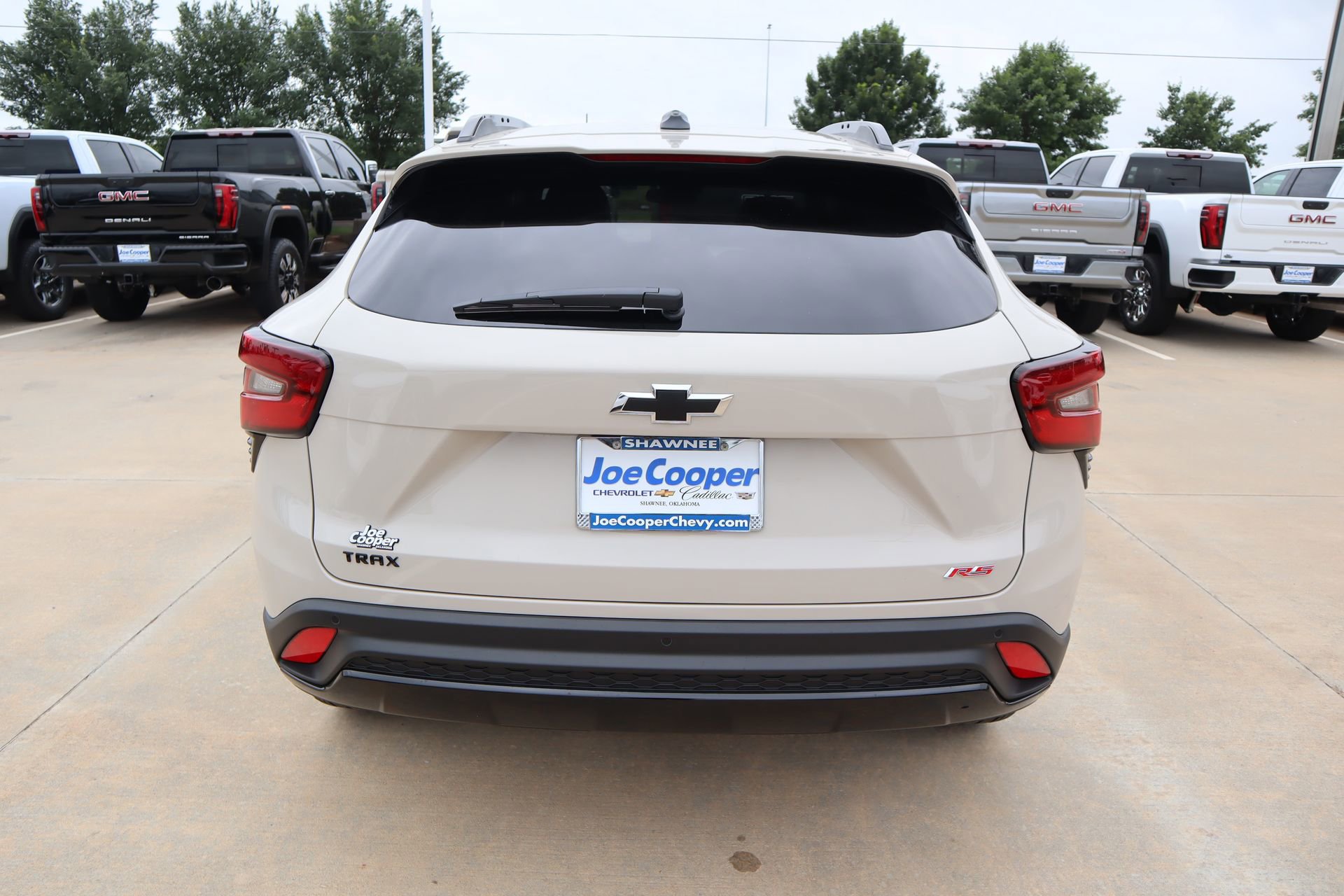 New 2026 Chevrolet Trax RS w/ Sunroof Package FWD image 25