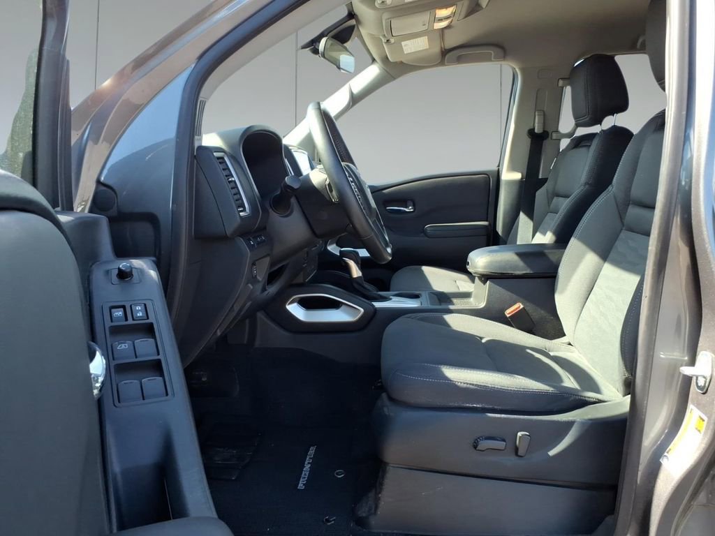 Used 2024 Nissan Frontier SV w/ SV Convenience Package image 15