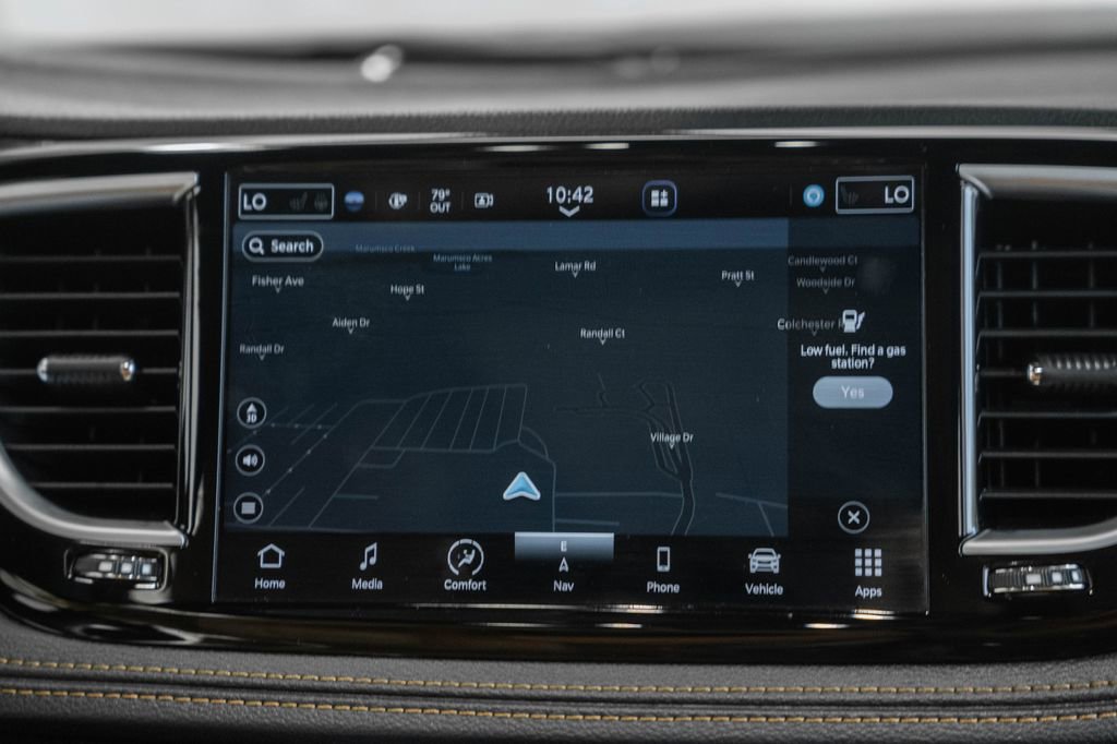 Used 2022 Chrysler Pacifica Pinnacle FWD image 28