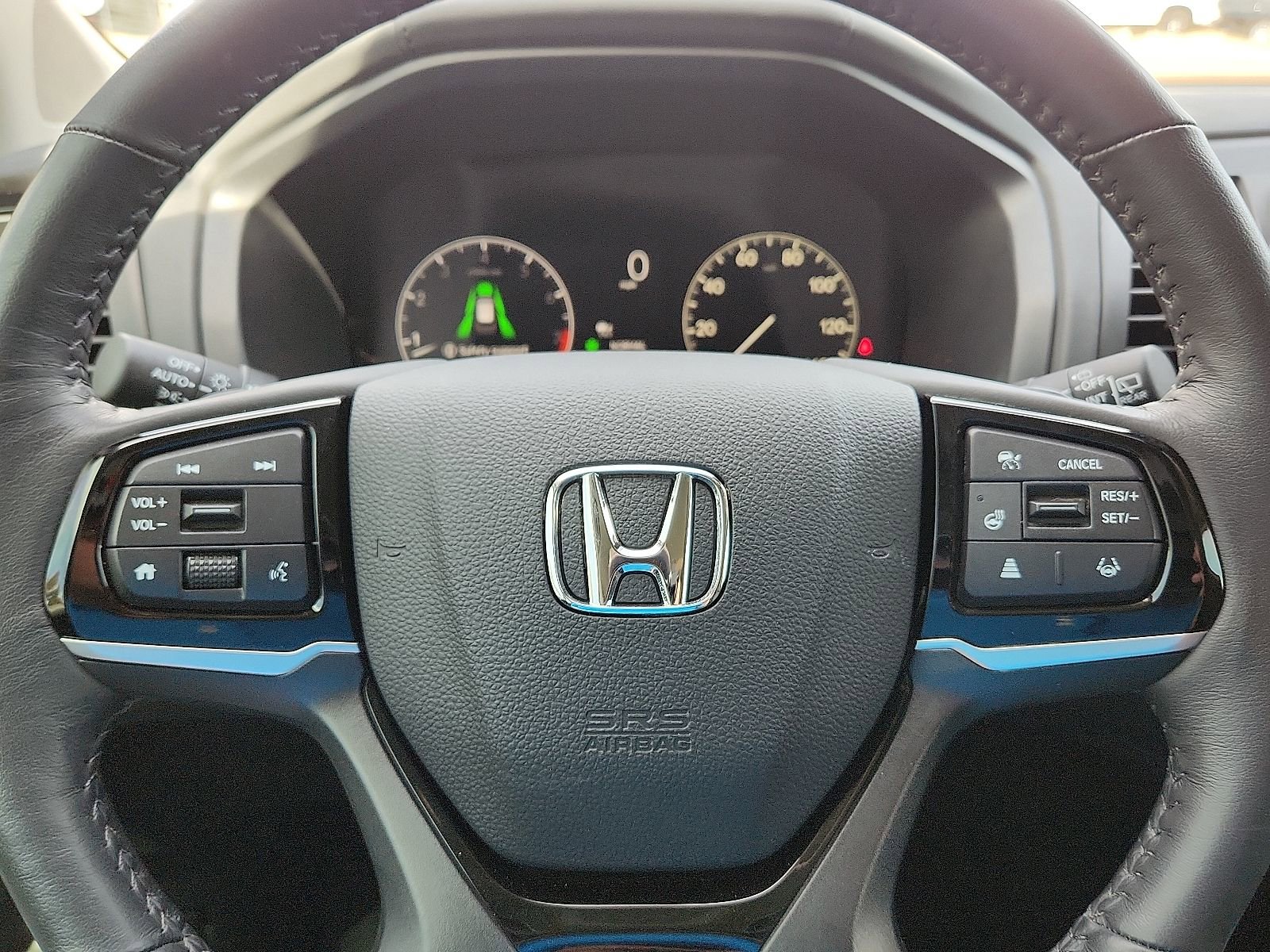 Used 2025 Honda Odyssey Elite image 24