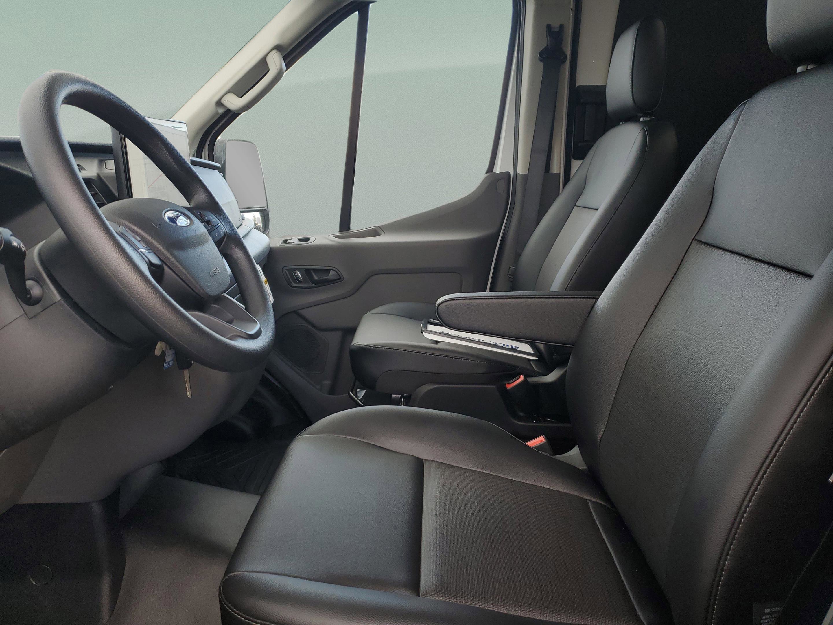 New 2025 Ford Transit 250 148 Medium Roof w/ Load Area Protection Package image 10