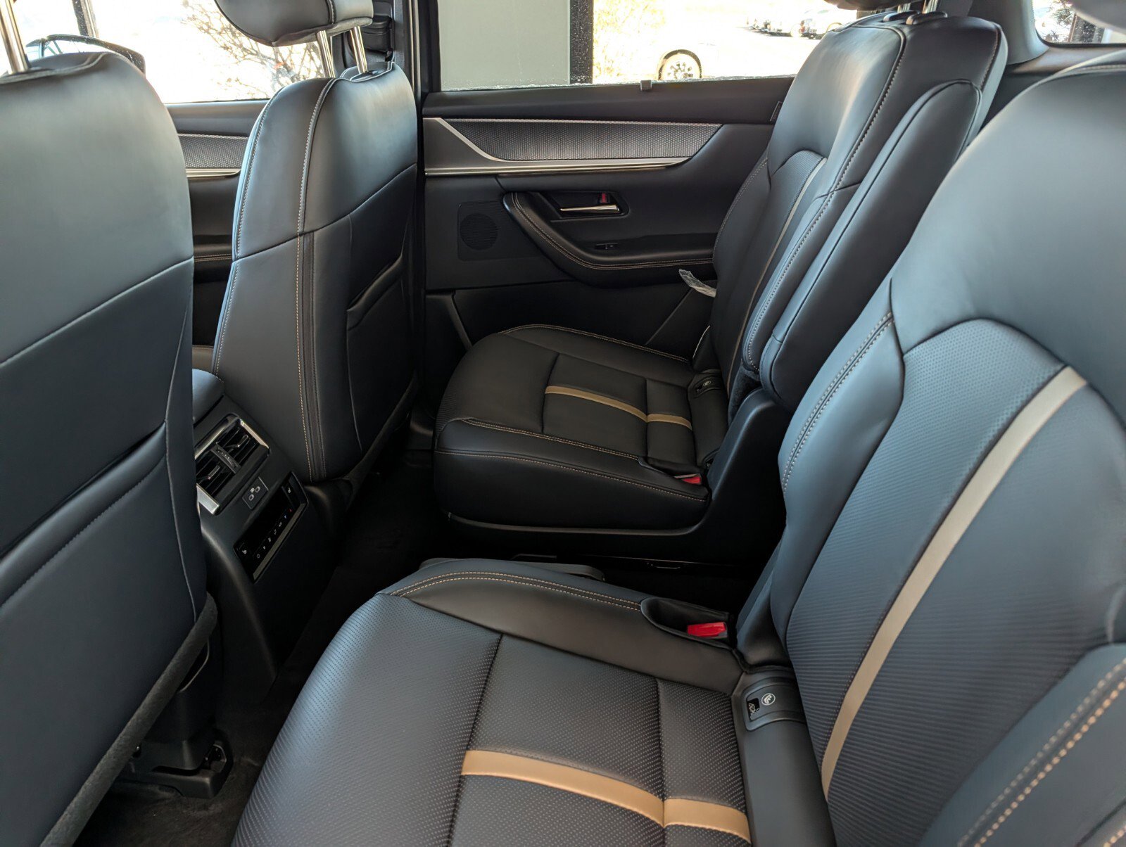 New 2026 MAZDA CX-90 Plug-In Hybrid w/ Premium Plus image 13