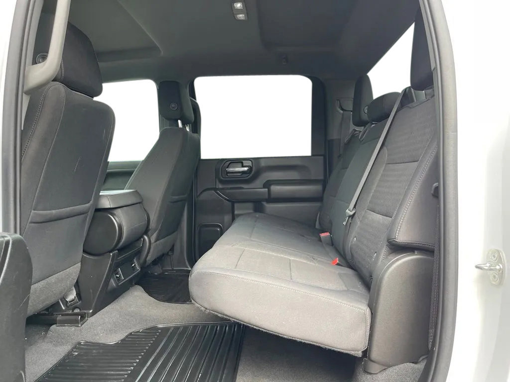 Used 2023 Chevrolet Silverado 2500 LT AWD/4WD image 17