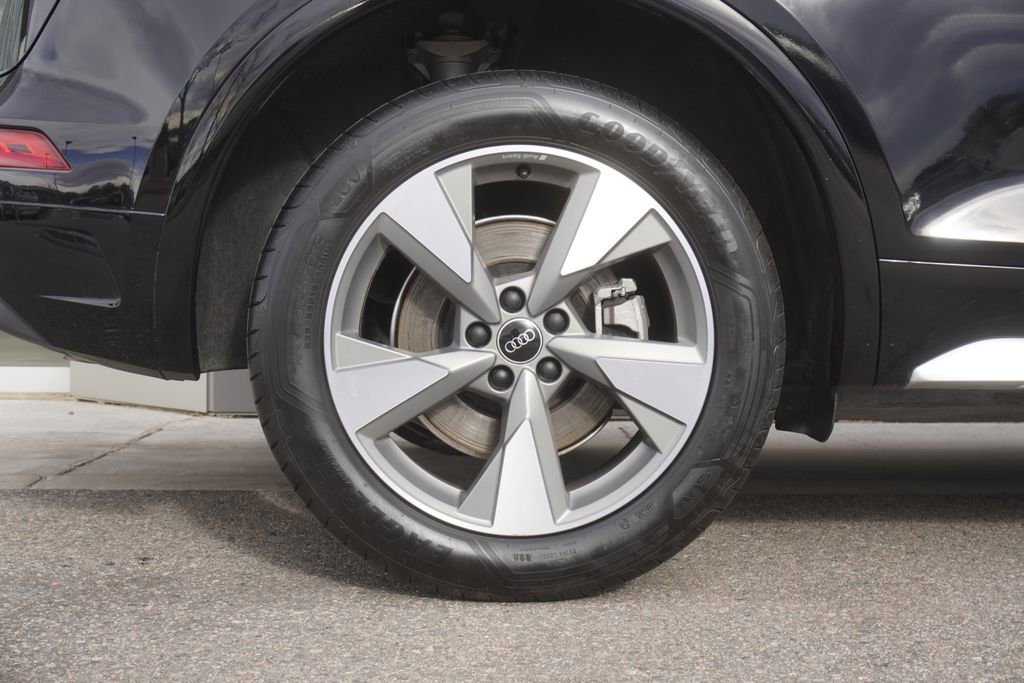 Used 2023 Audi Q5 2.0T Premium Plus image 34