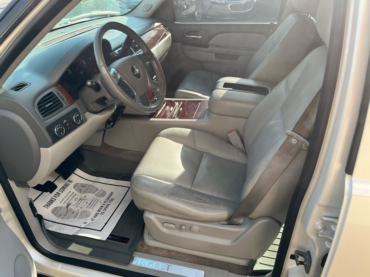 Used 2010 Chevrolet Suburban LTZ AWD/4WD image 18