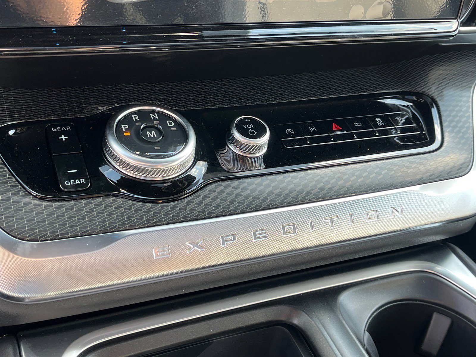 New 2026 Ford Expedition Platinum w/ Stealth Performance Package image 11