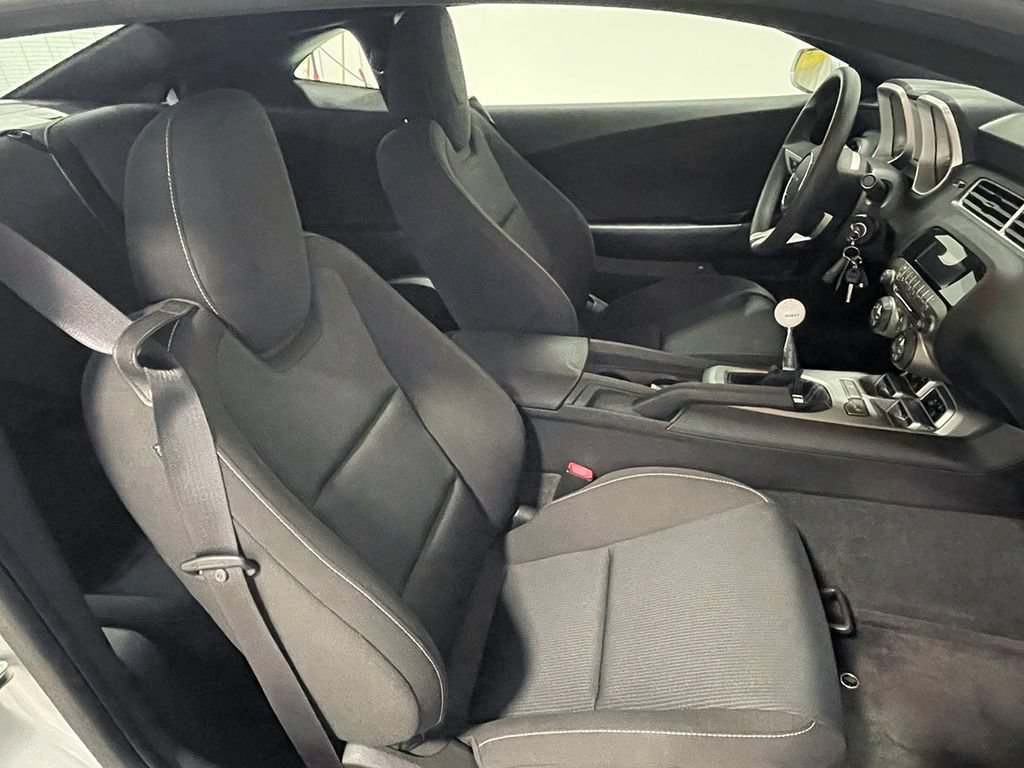 Used 2010 Chevrolet Camaro LT RWD image 46