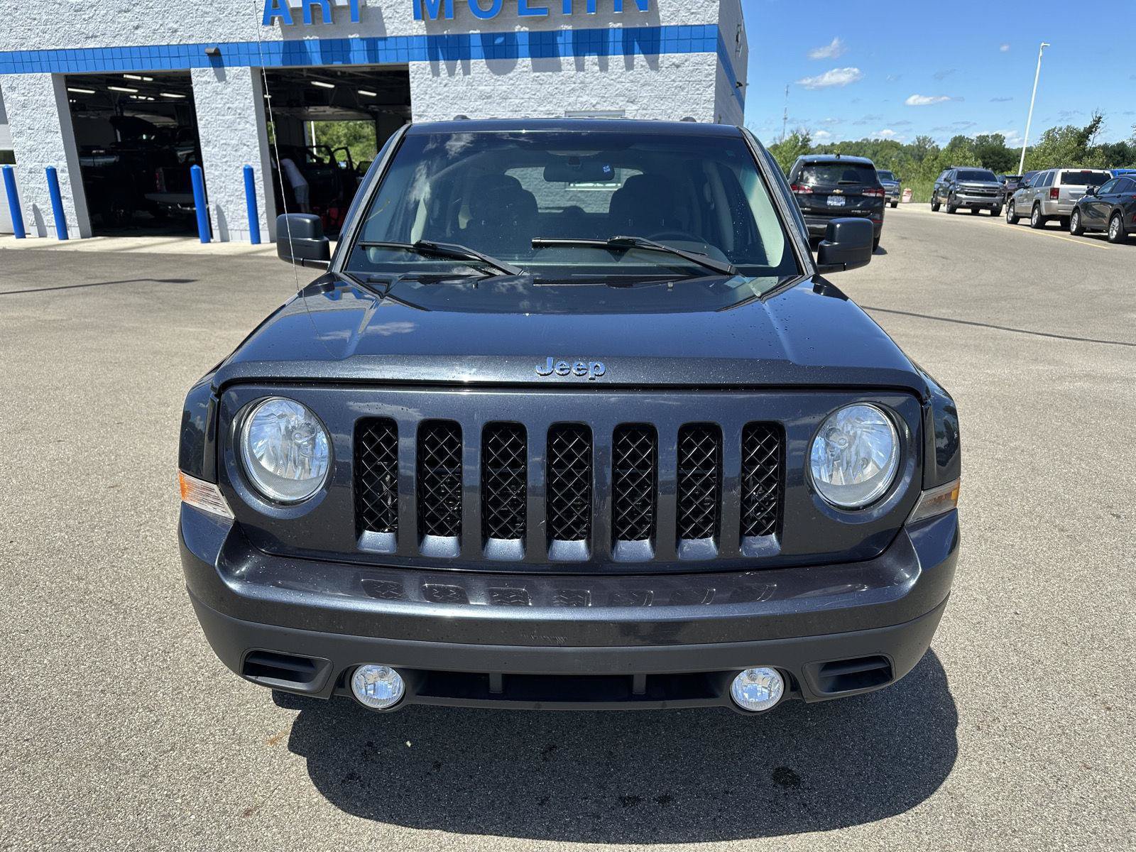 Used 2014 Jeep Patriot Latitude AWD/4WD image 12