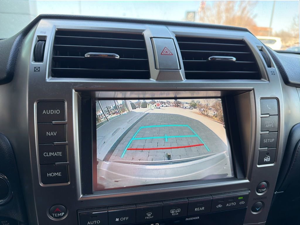 Used 2020 Lexus GX 460 Premium w/ Premium Package image 46