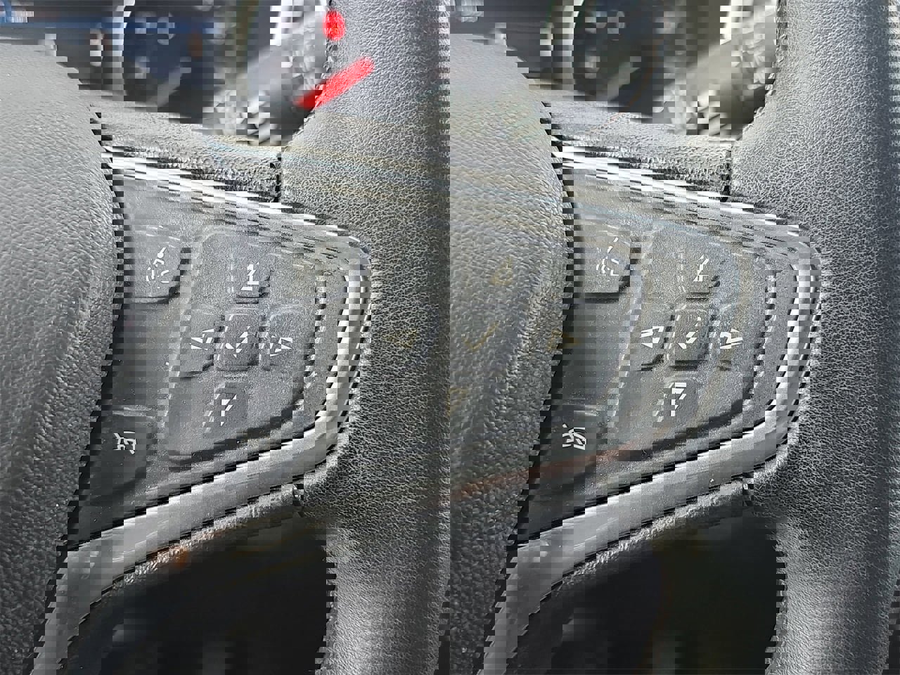 Used 2023 Chevrolet Equinox LT image 18