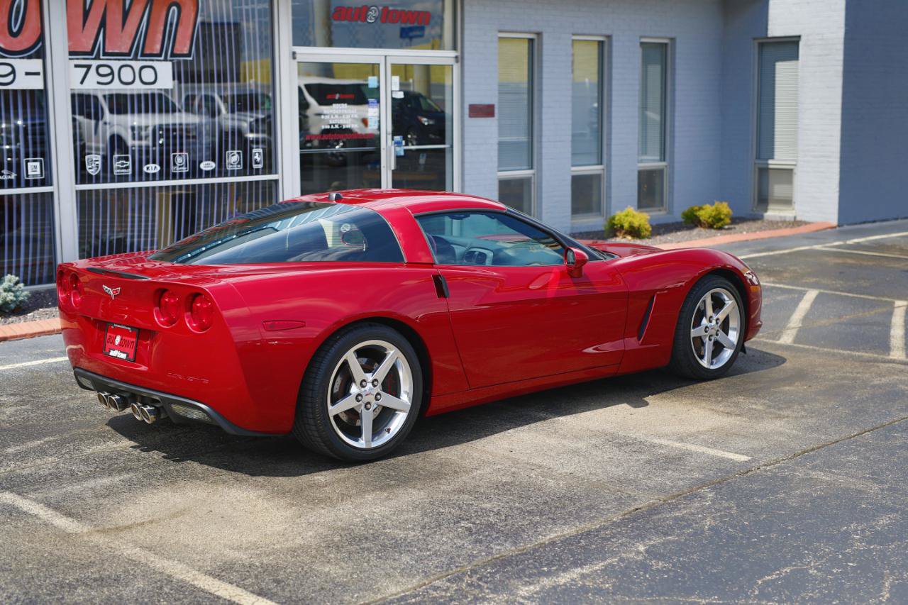 Used 2005 Chevrolet Corvette Coupe w/ Preferred Equipment Group RWD image 6