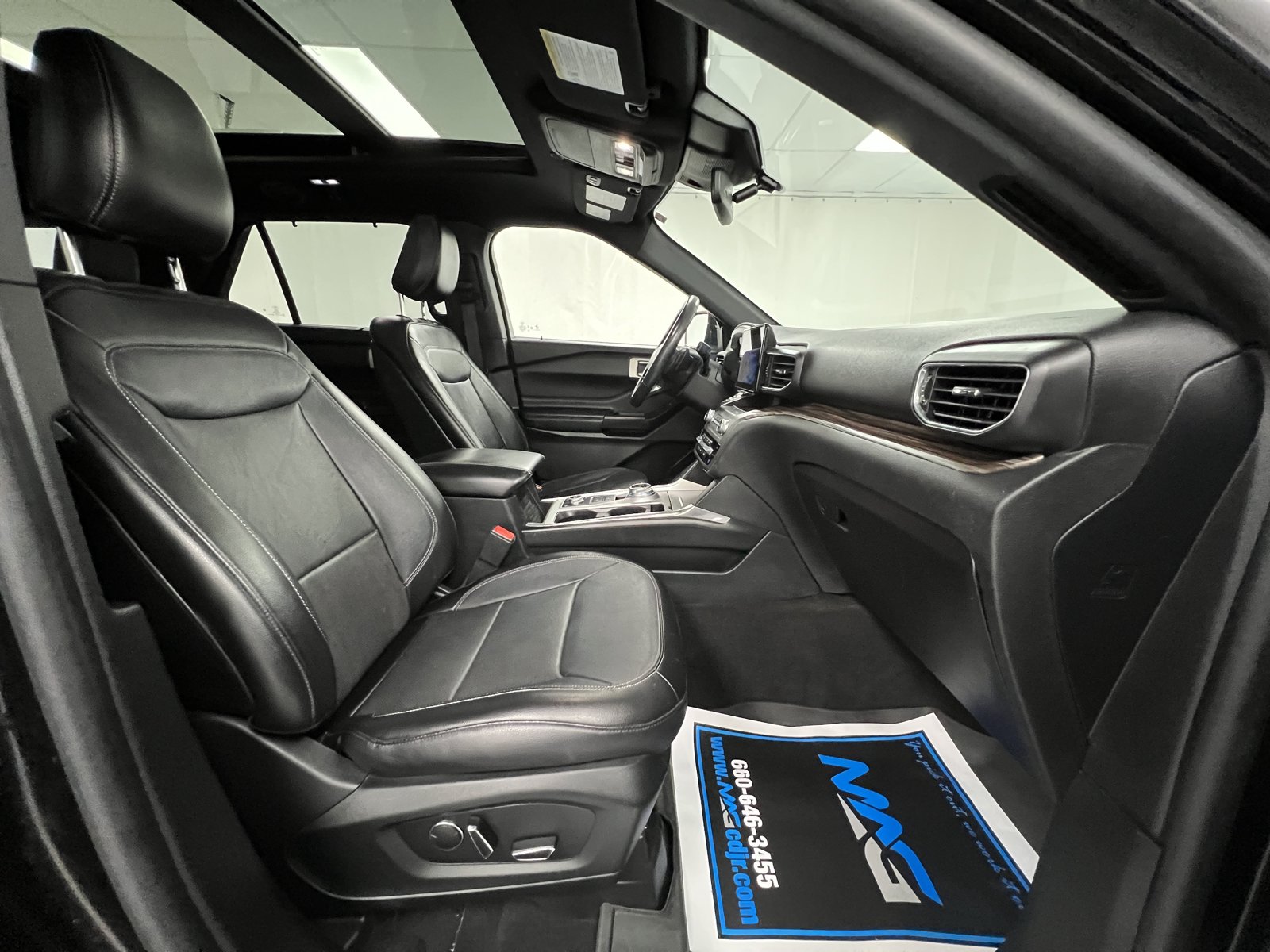 Used 2020 Ford Explorer Limited AWD/4WD image 43