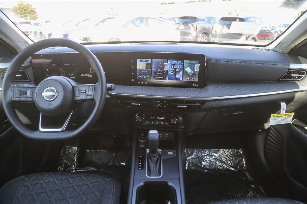 New 2026 Nissan Kicks SV image 13
