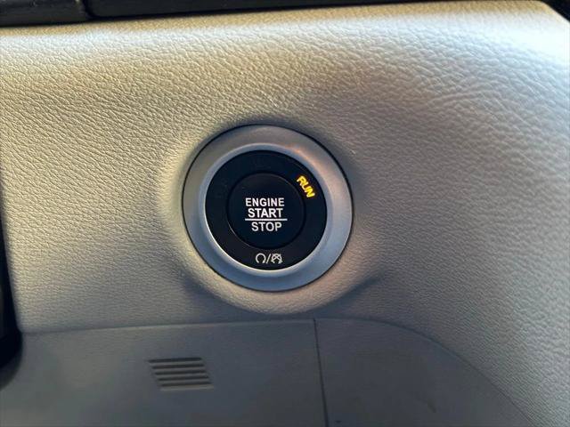 Certified 2023 Chrysler Pacifica Touring-L FWD image 47