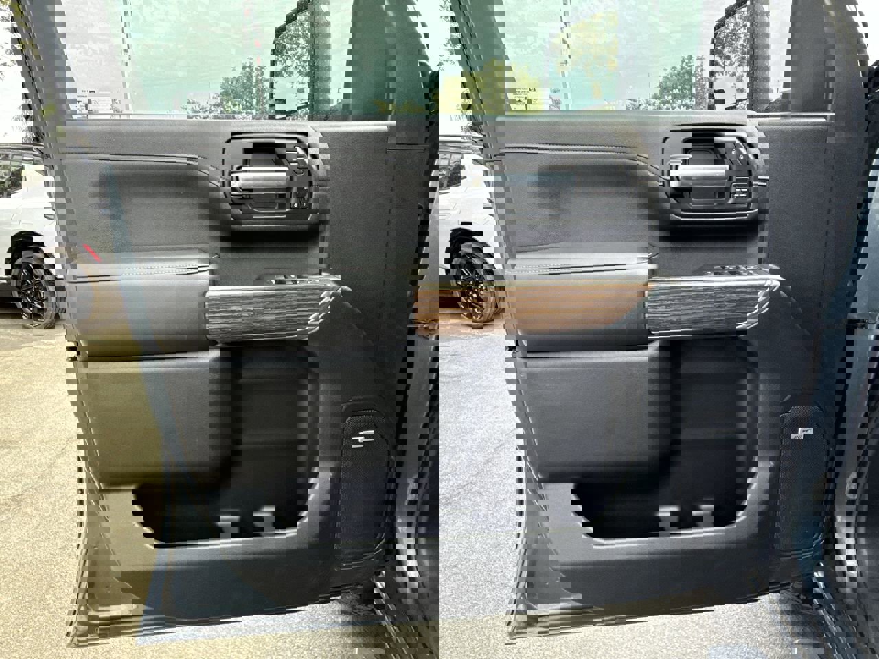 Used 2020 Chevrolet Silverado 2500 High Country w/ Z71 Off-Road Package image 22