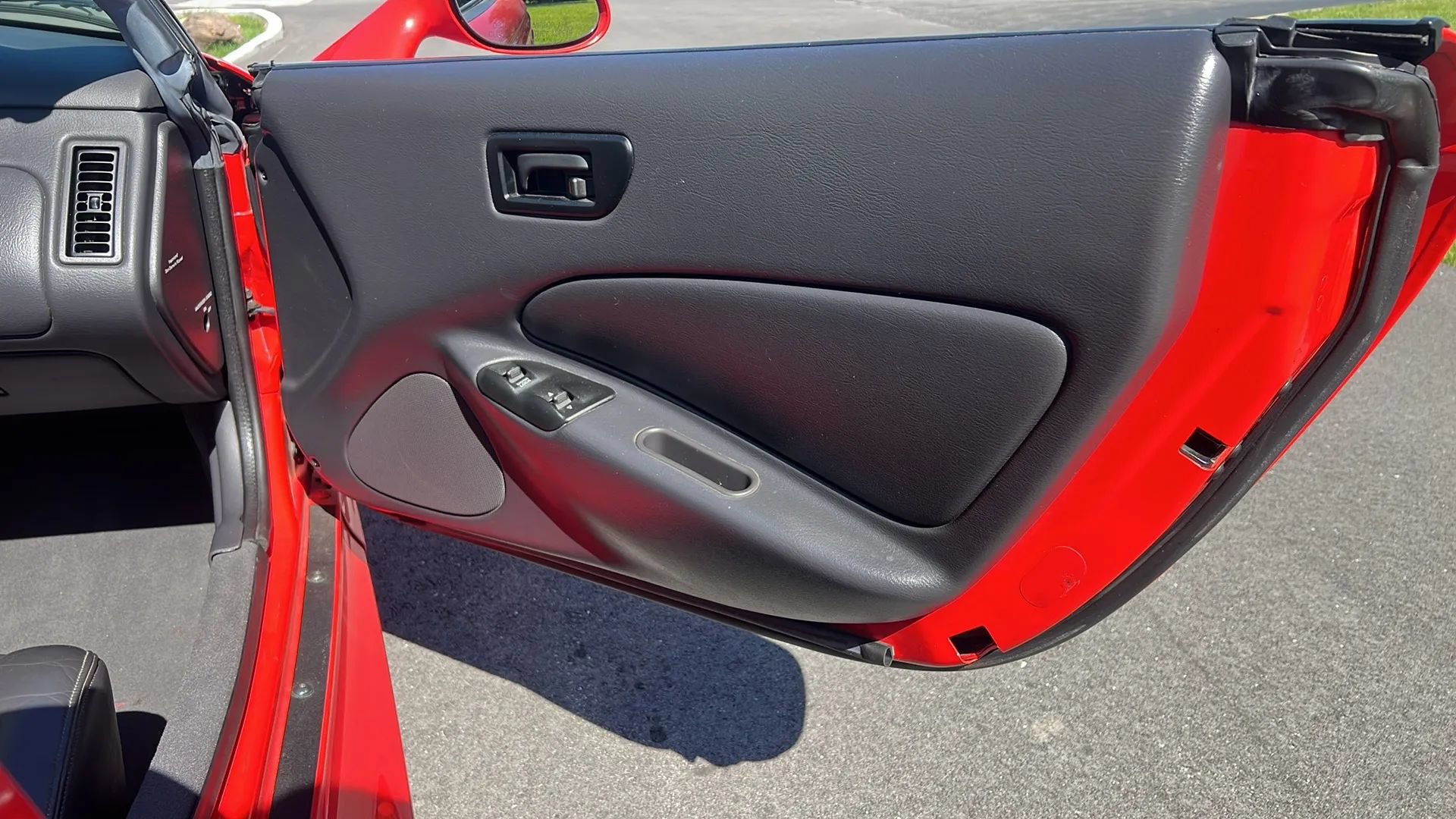 Used 1999 Plymouth Prowler RWD image 11