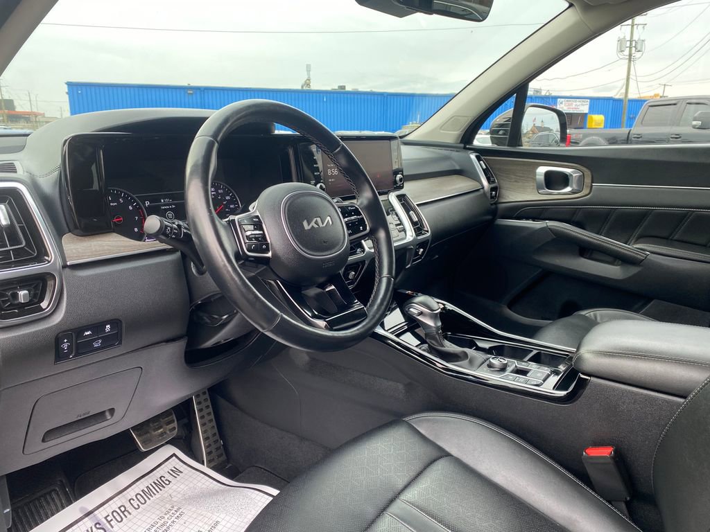 Used 2023 Kia Sorento X-Line EX image 9