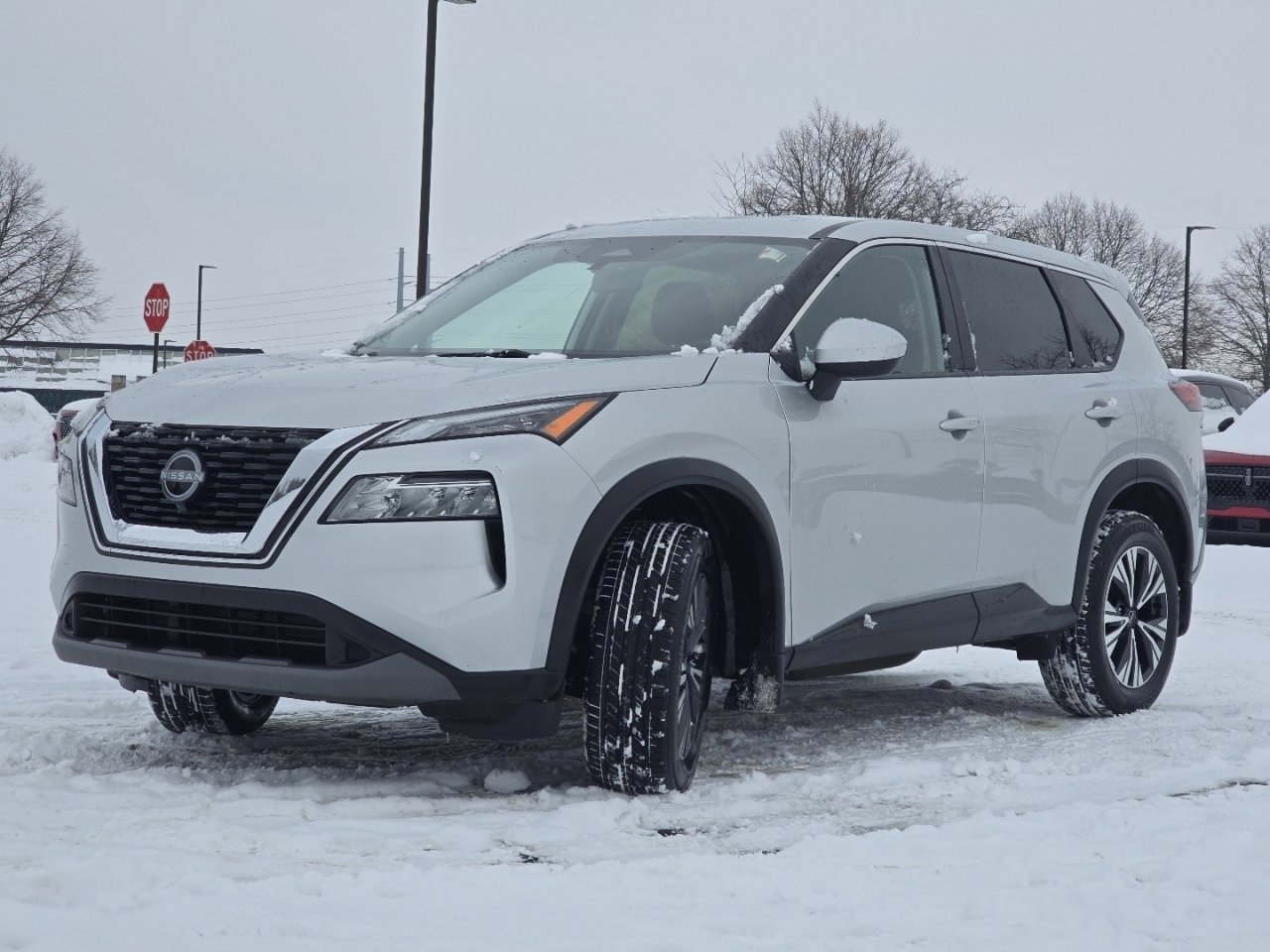 Used 2023 Nissan Rogue SV image 12