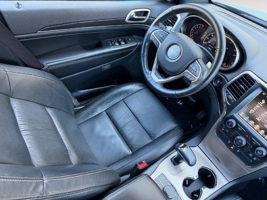 Used 2014 Jeep Grand Cherokee Limited AWD/4WD image 15