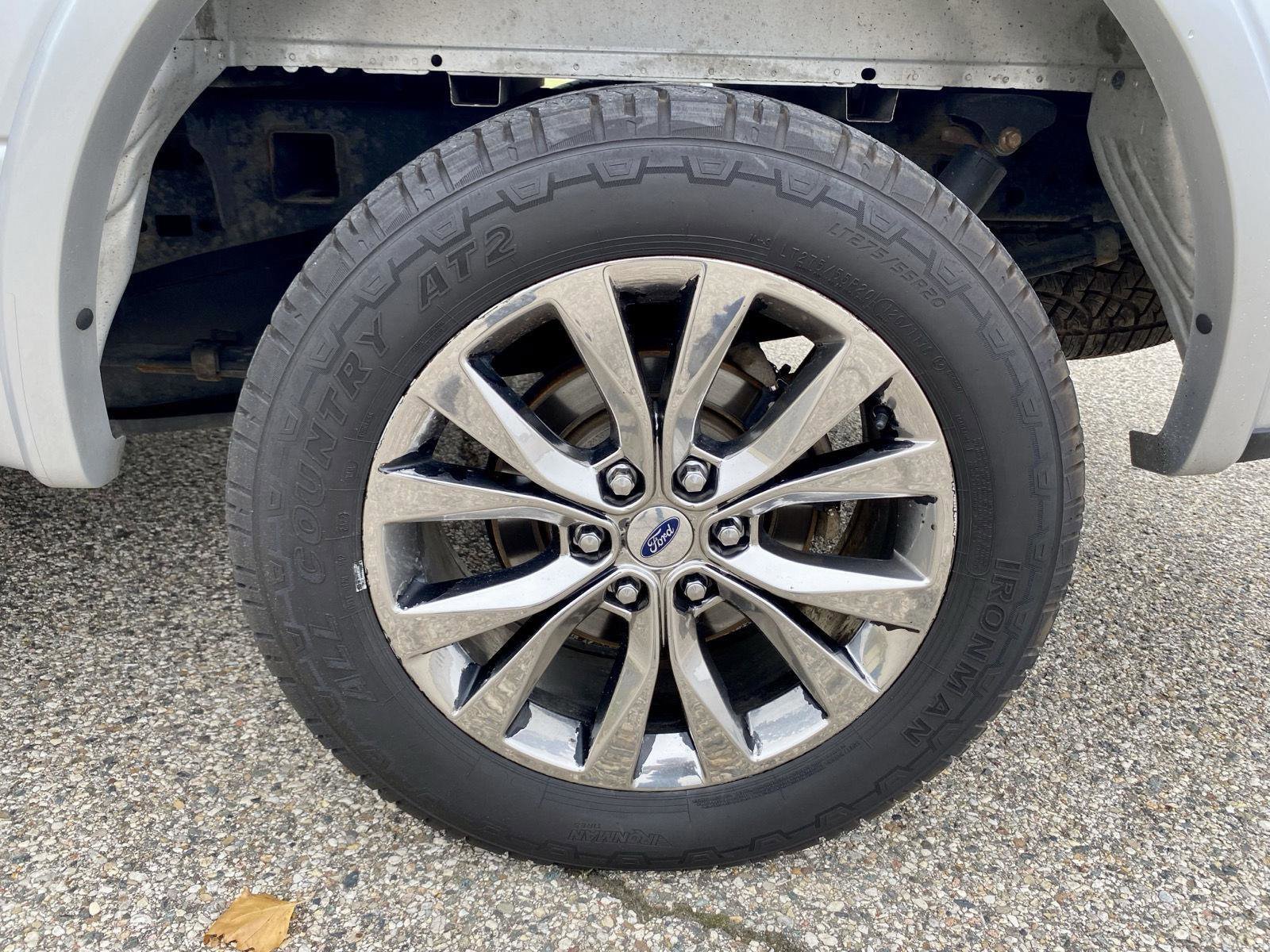 Used 2017 Ford F150 Lariat image 29