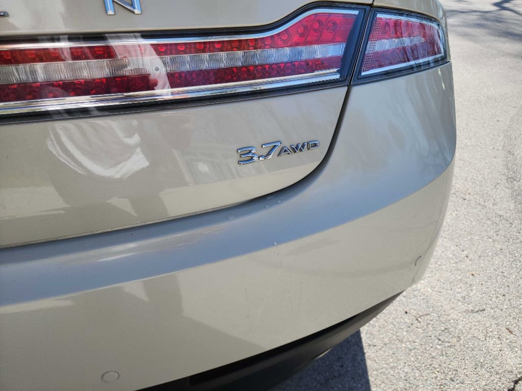 Used 2015 Lincoln MKZ AWD w/ Equipment Group 102A Reserve image 7