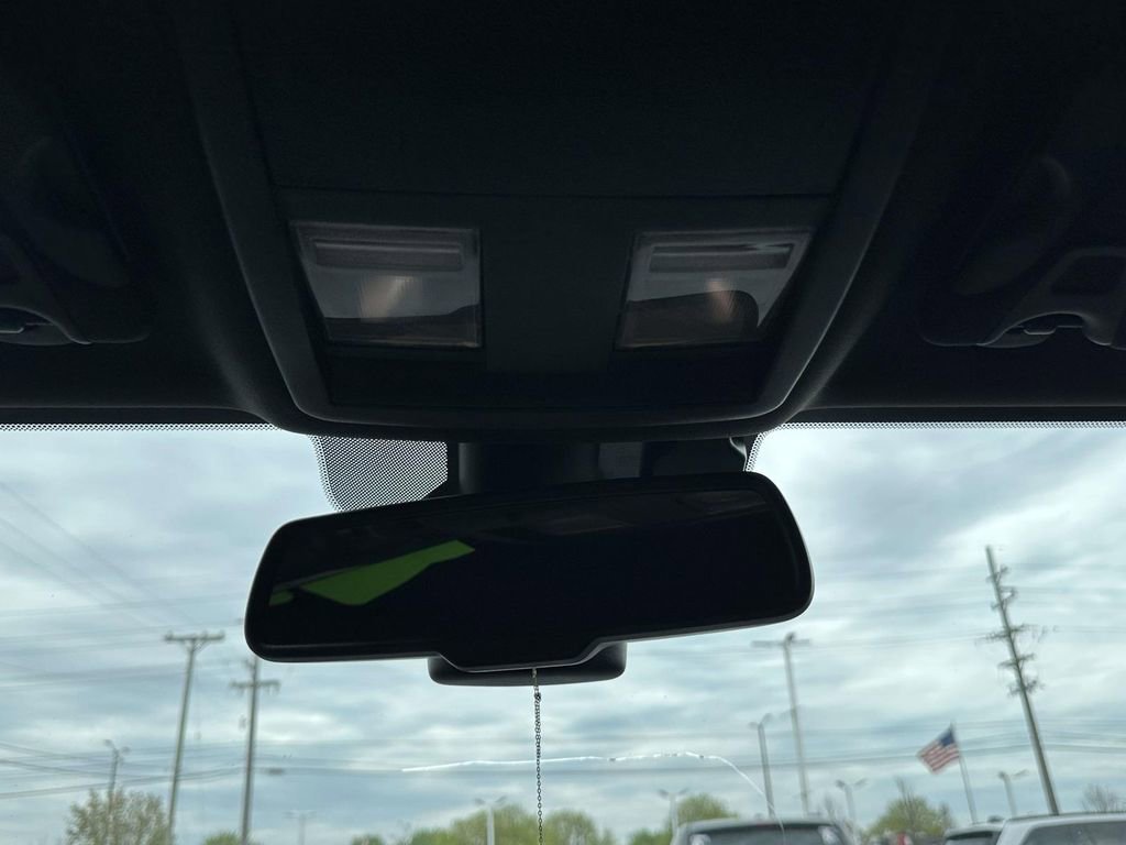 Used 2016 Dodge Challenger SXT RWD image 26