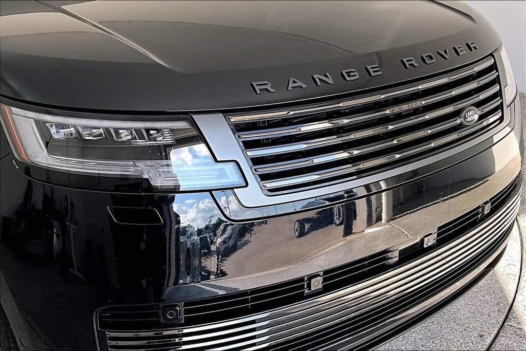 Used 2023 Land Rover Range Rover SV AWD/4WD image 36