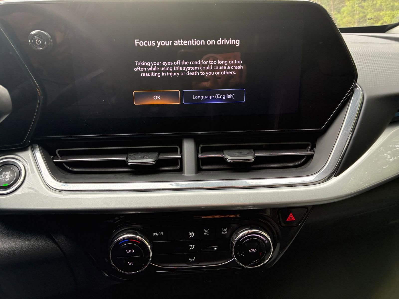 Used 2025 Chevrolet Trax LT image 17