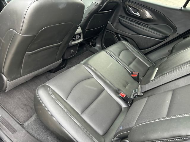 Used 2024 GMC Terrain SLT AWD/4WD image 12