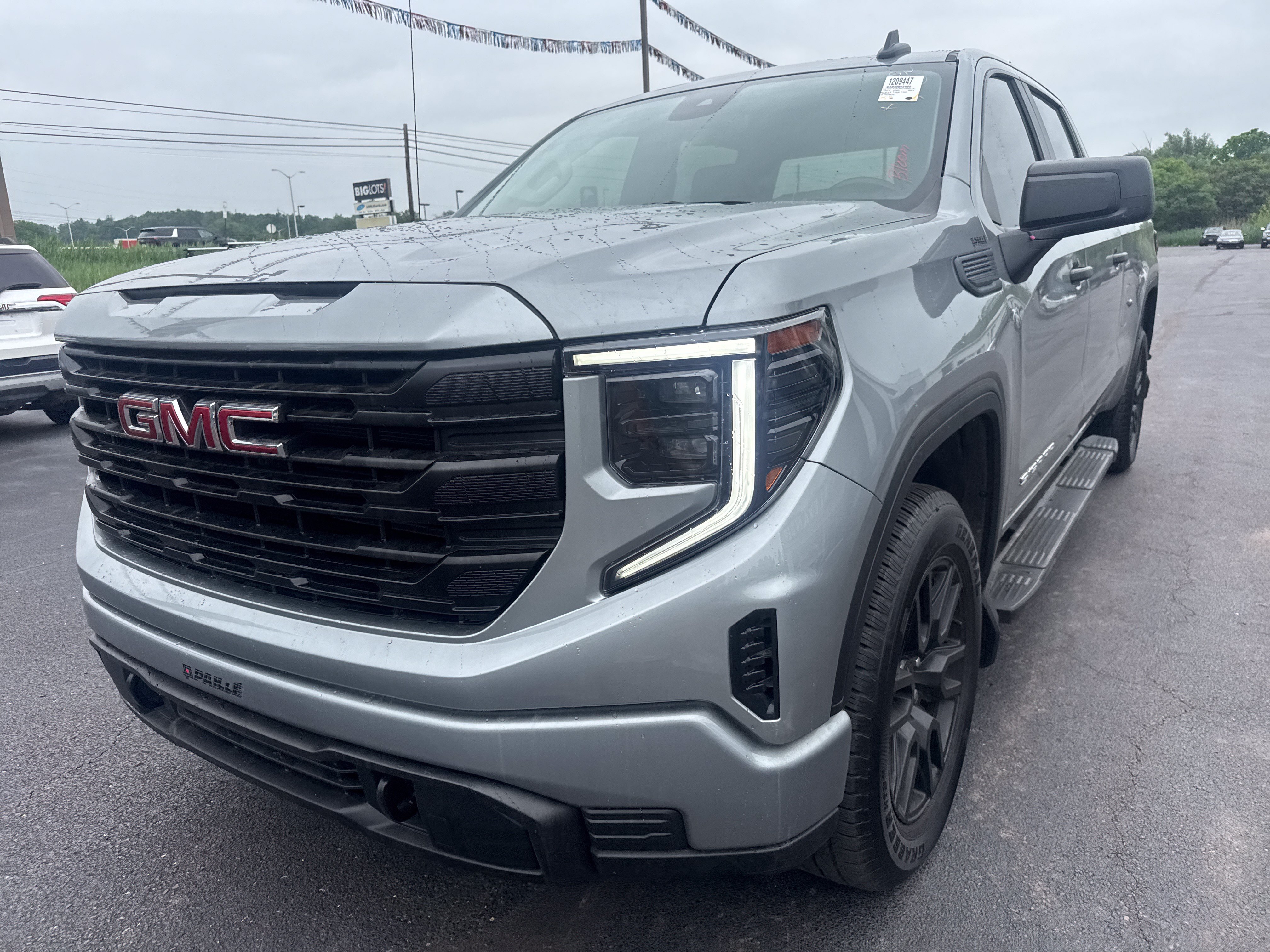 Used 2024 GMC Sierra 1500 Pro w/ Graphite Edition AWD/4WD image 10