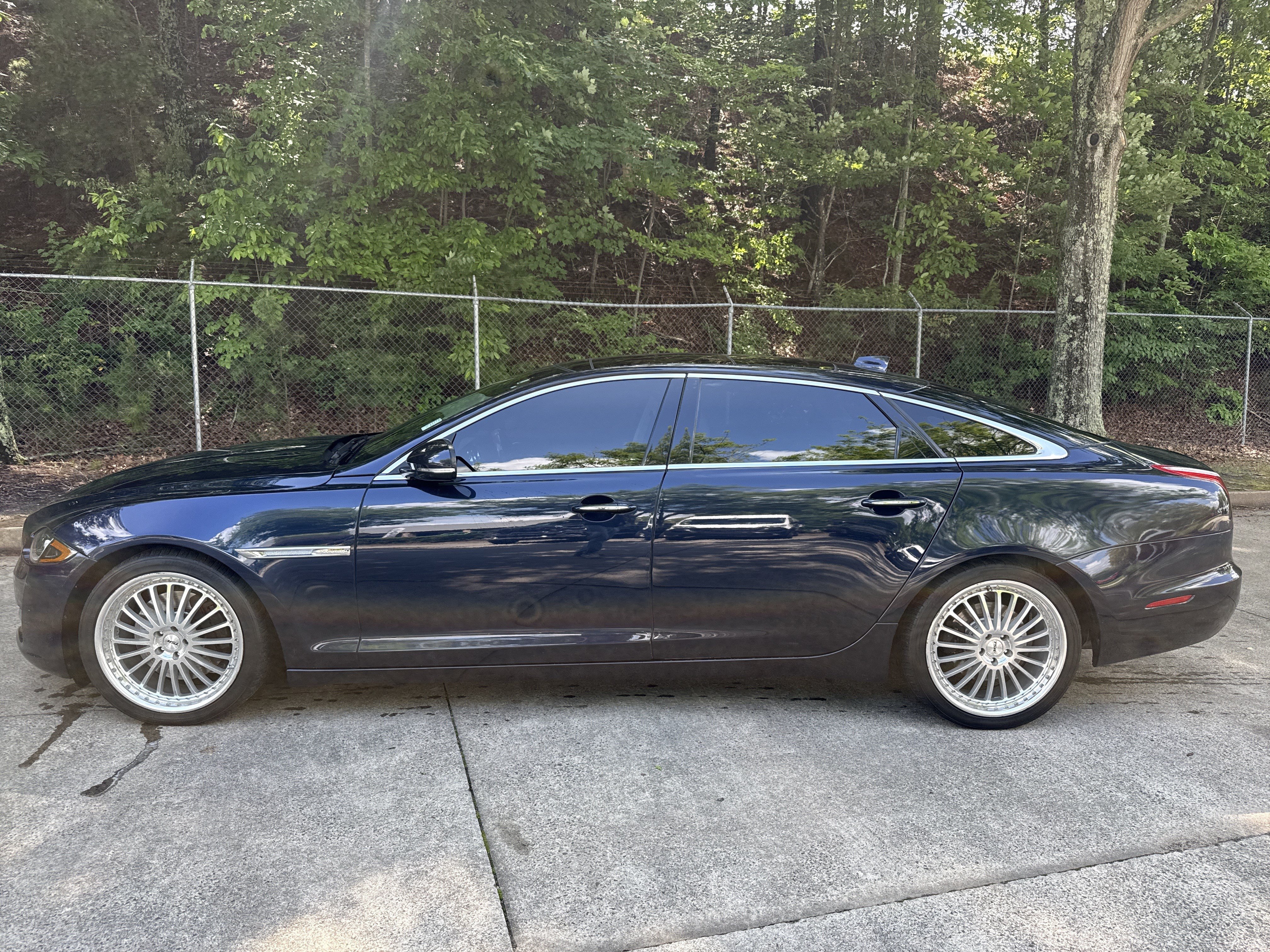 Used 2016 Jaguar XJ L Portfolio AWD/4WD image 4