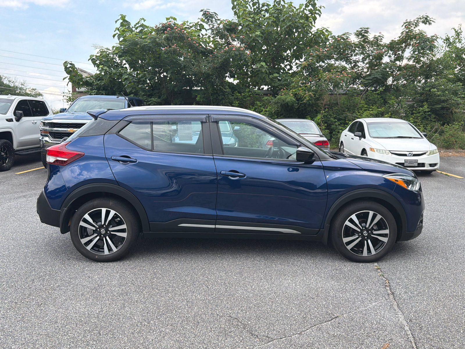 Used 2020 Nissan Kicks SR w/ SR Premium Package FWD image 4