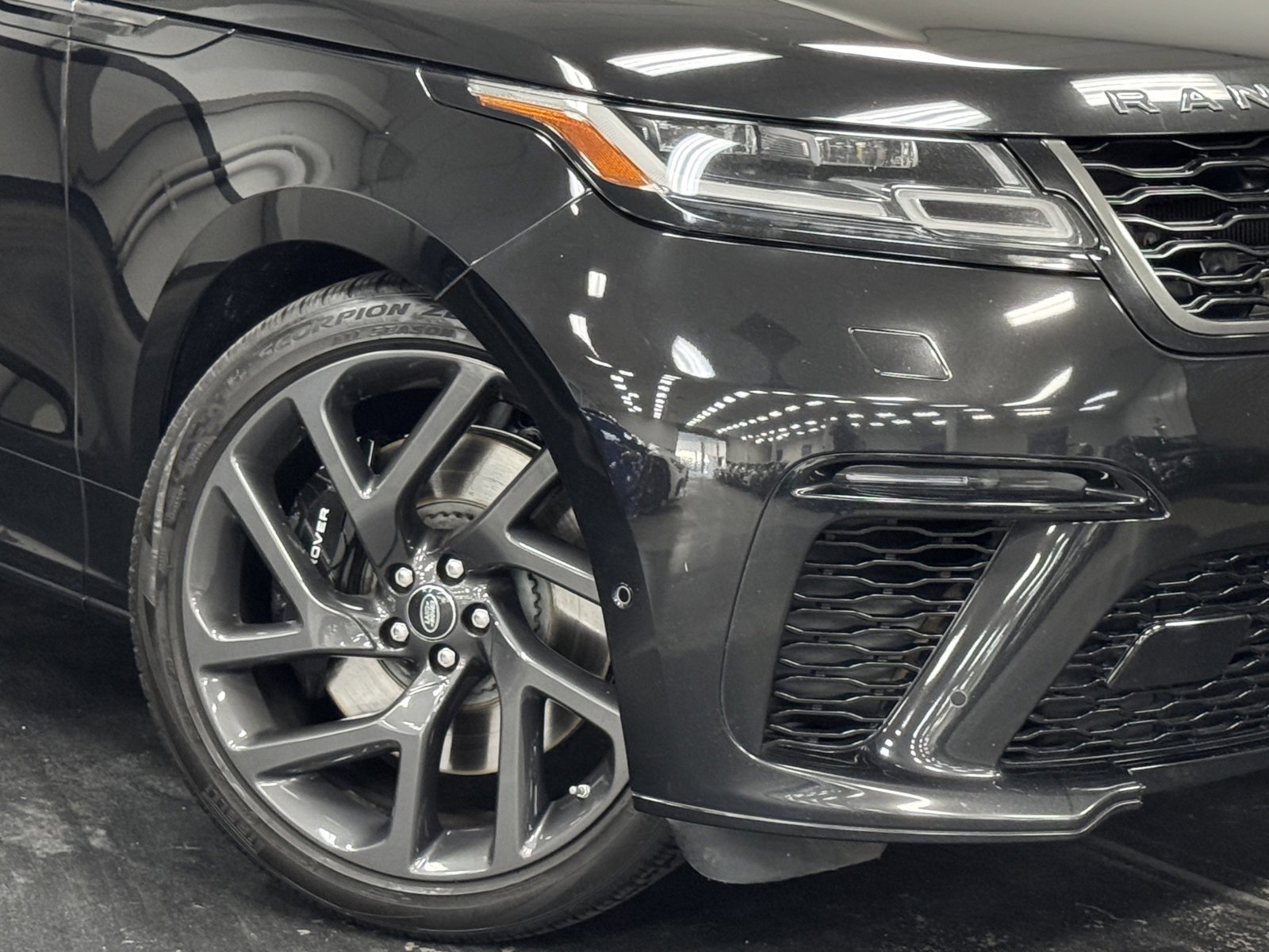 Used 2020 Land Rover Range Rover Velar SV Autobiography Dynamic image 4