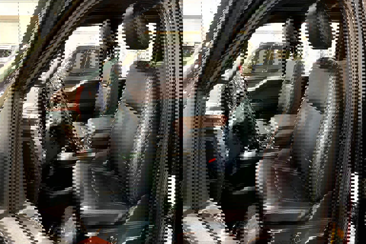 Used 2021 Ford F150 Lariat w/ Equipment Group 502A High image 8