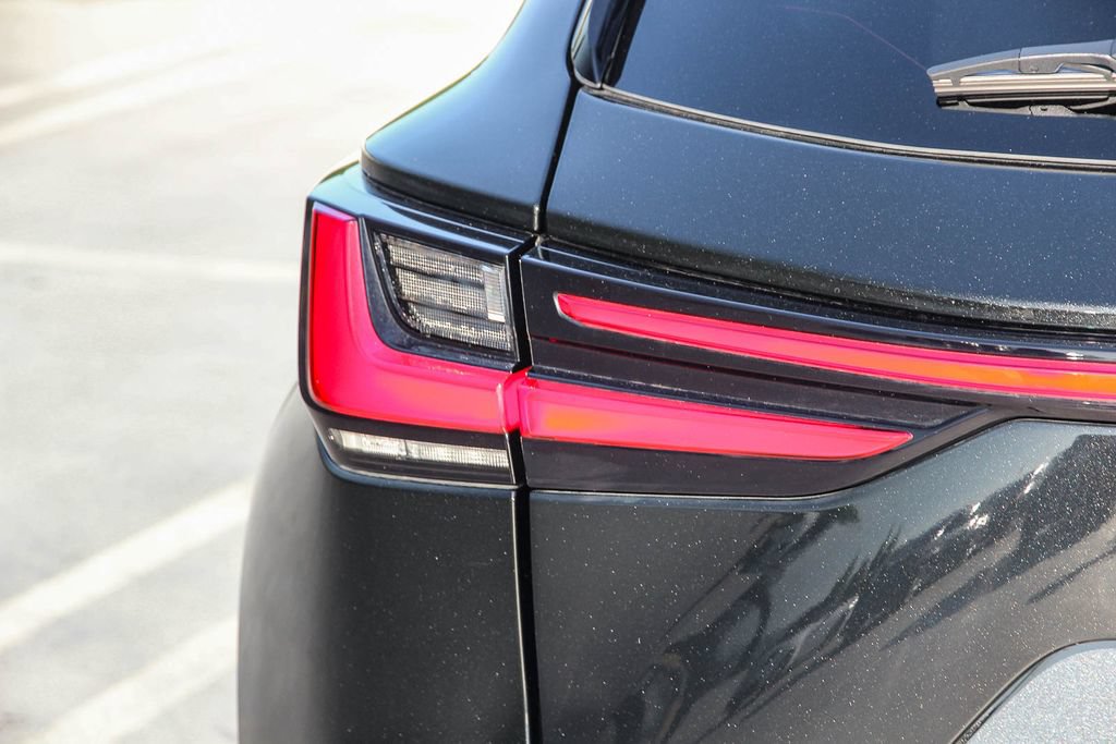 Certified 2025 Lexus NX 250 FWD w/ Premium Package image 8