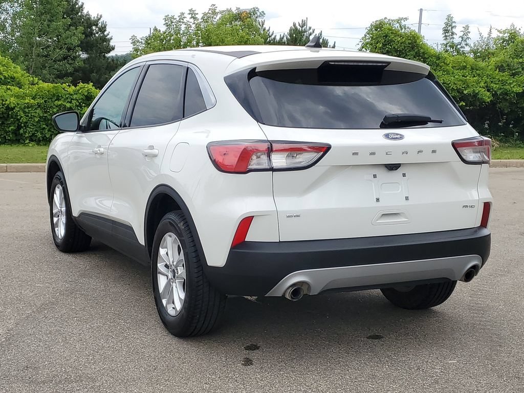 Certified 2022 Ford Escape SE w/ Cold Weather Package AWD/4WD image 3