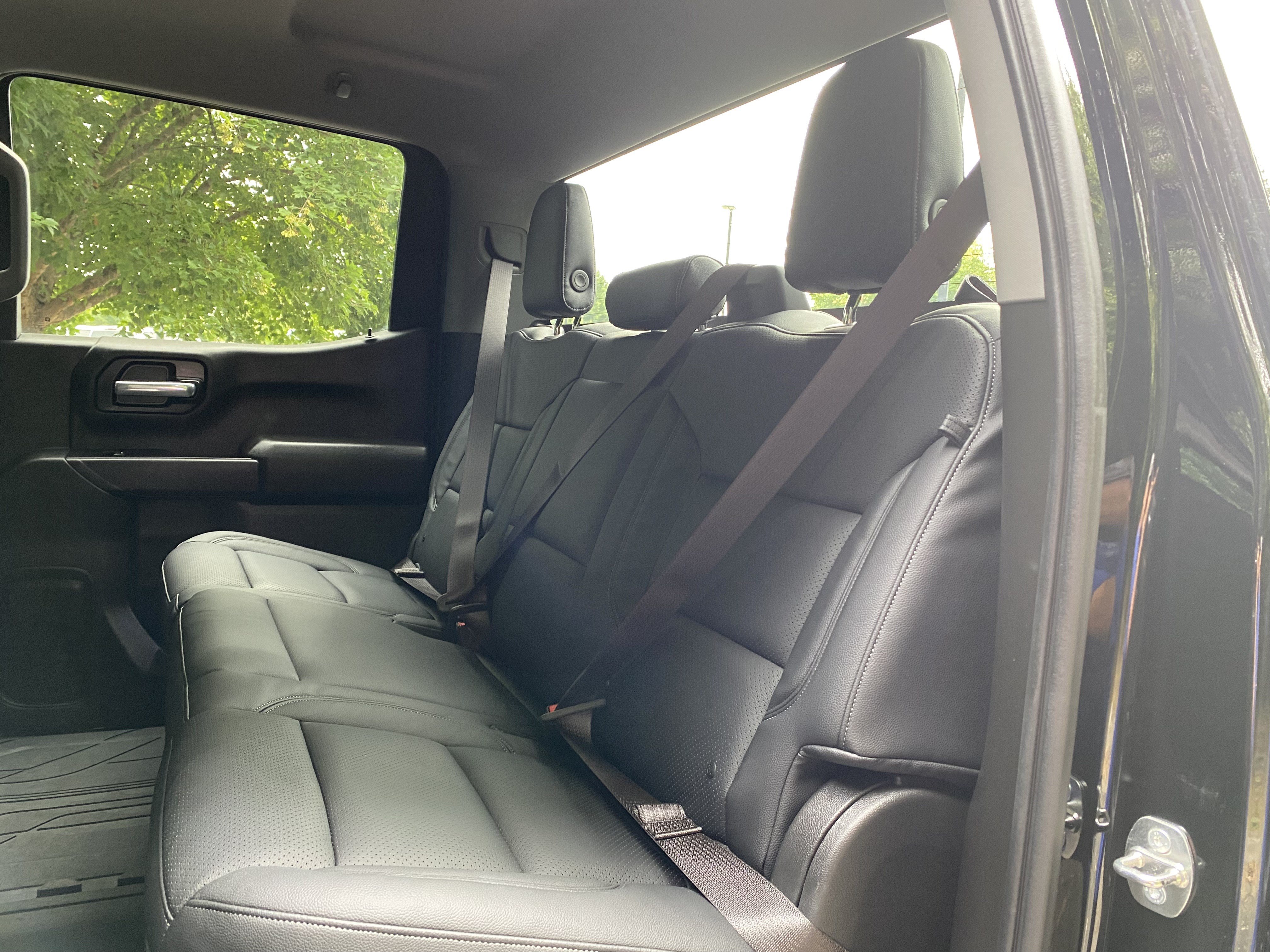 Used 2024 Chevrolet Silverado 1500 Custom Trail Boss w/ LPO, Dark Essentials Package AWD/4WD image 34