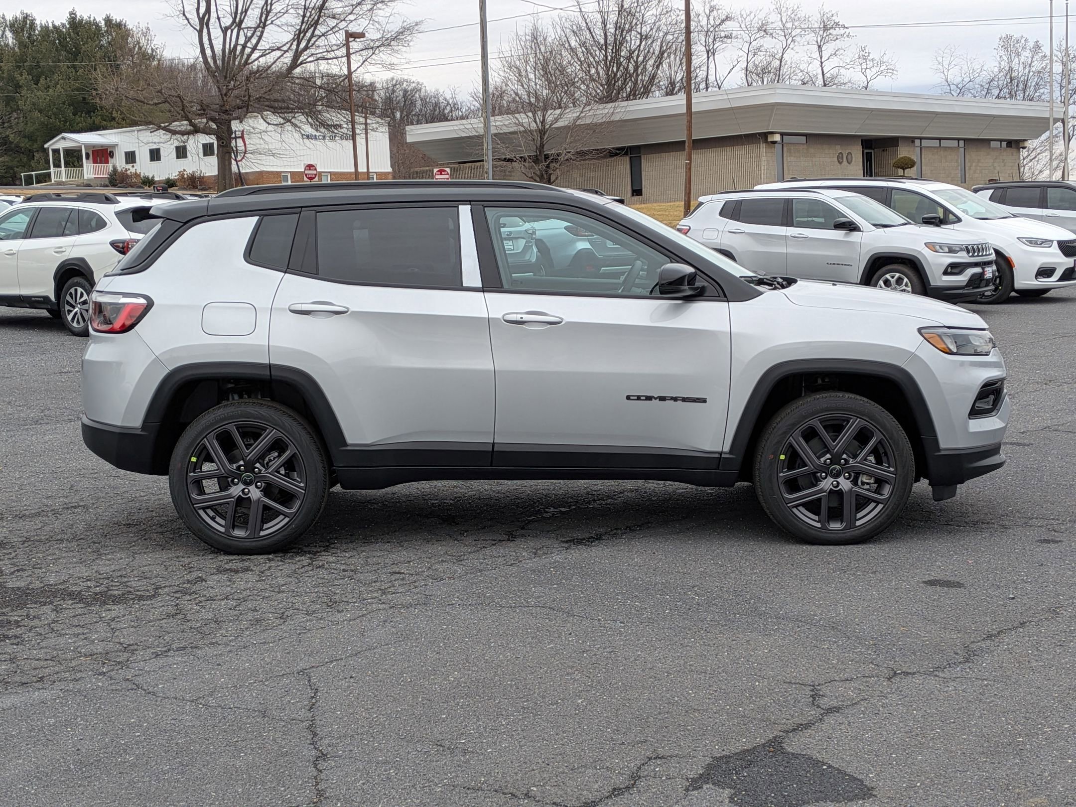 New 2026 Jeep Compass Limited w/ Sun, Sound & Navigation Group image 4