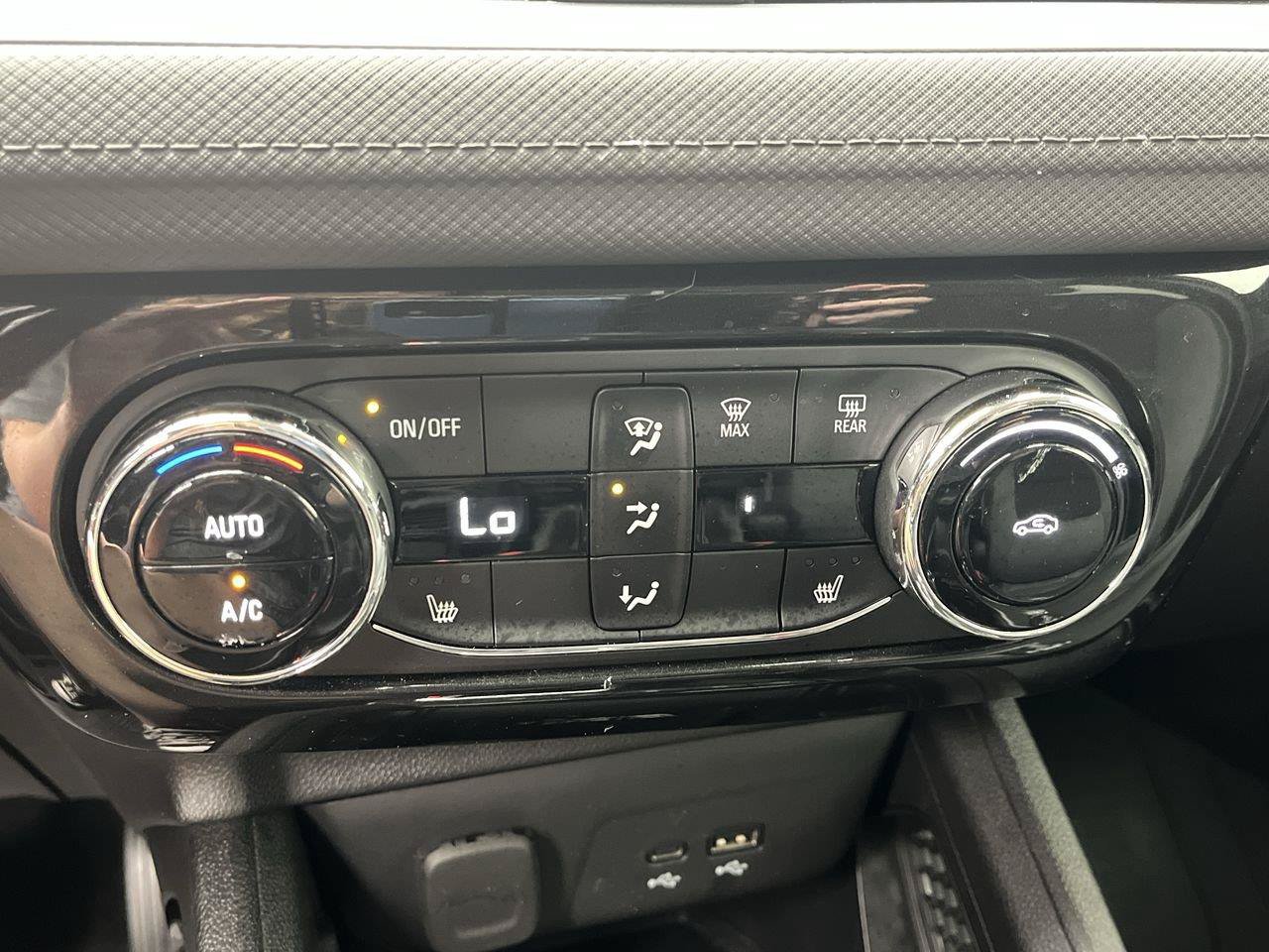 Certified 2024 Chevrolet TrailBlazer LT w/ Convenience Package AWD/4WD image 22