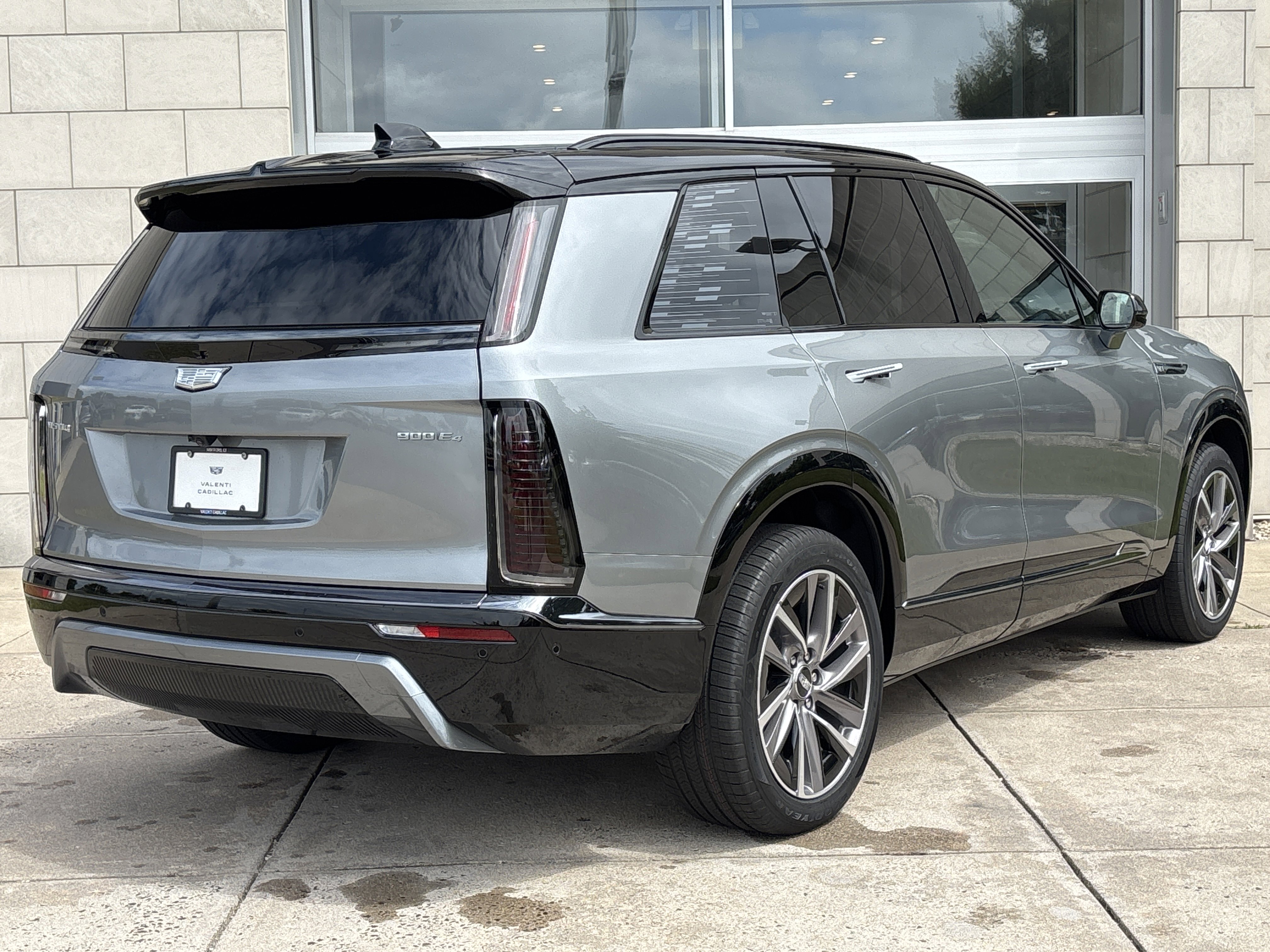 New 2026 Cadillac Vistiq Sport image 5