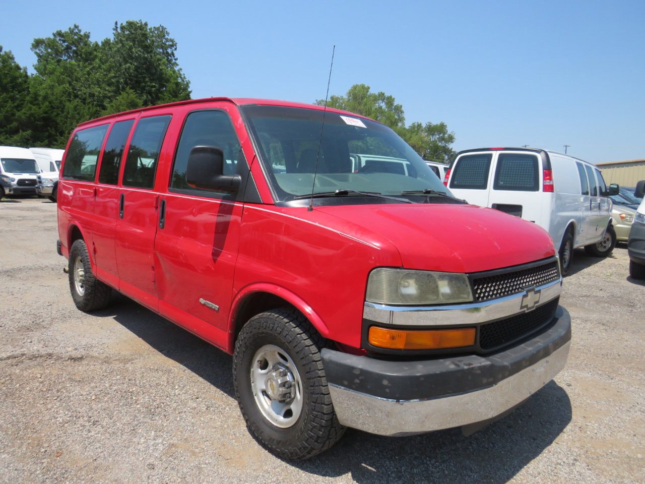 Used 2003 Chevrolet Express 2500 Passenger w/ LS Preferred Equipment Group image 3