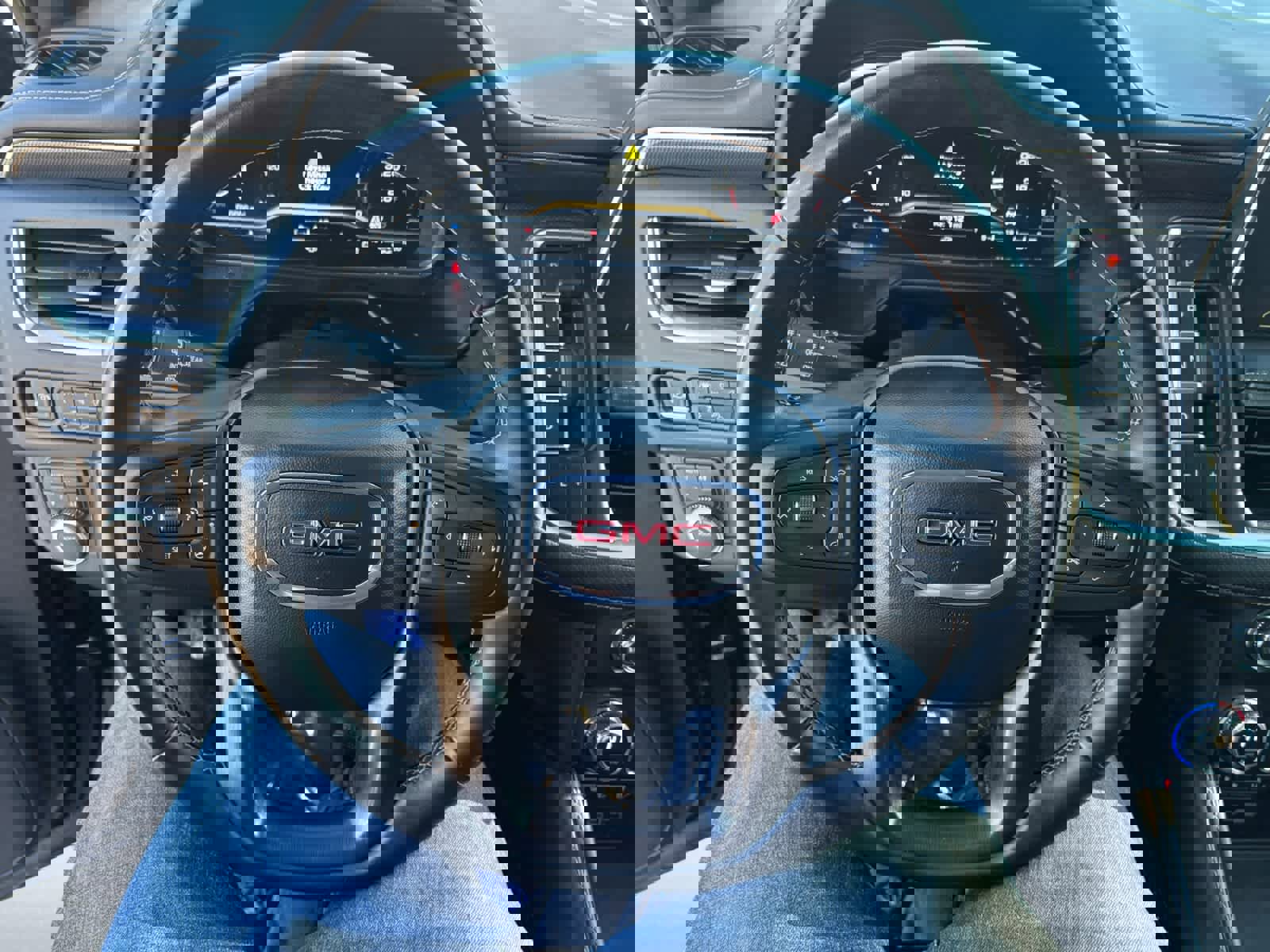 Used 2023 GMC Yukon AT4 w/ AT4 Premium Package image 31