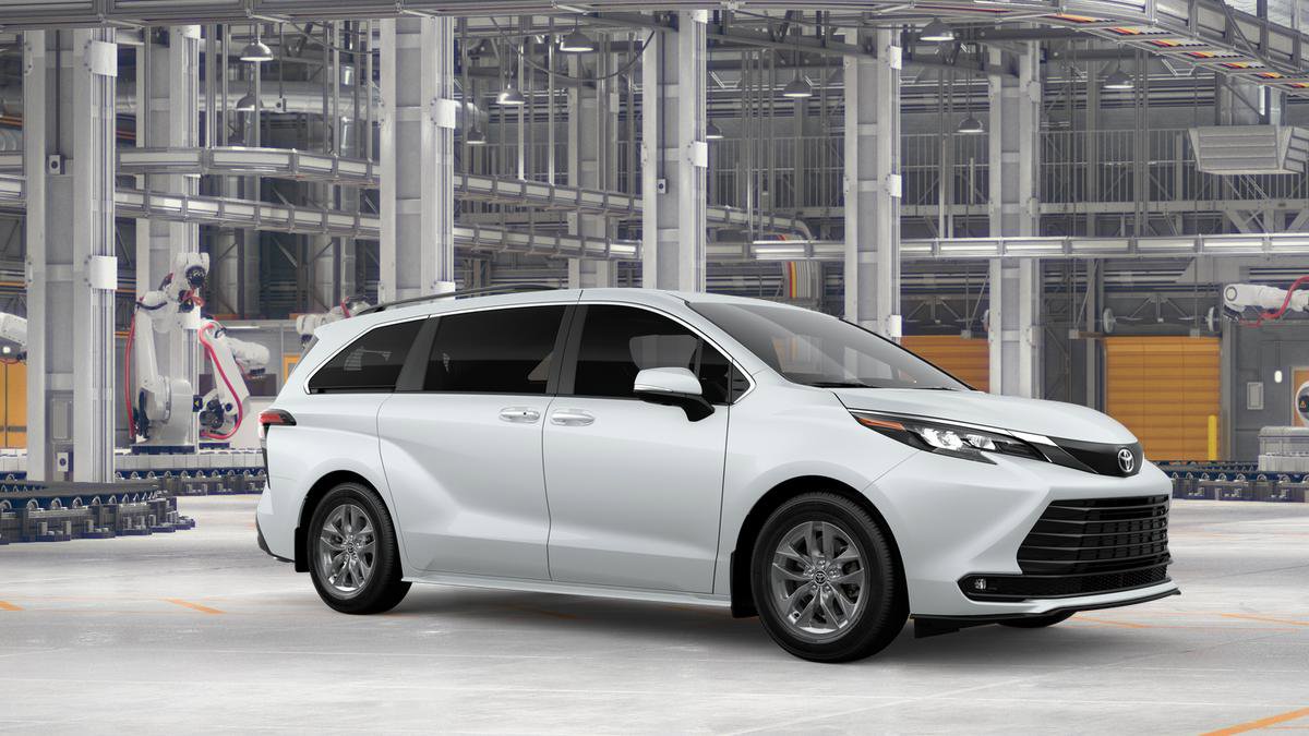 New 2026 Toyota Sienna XLE image 14