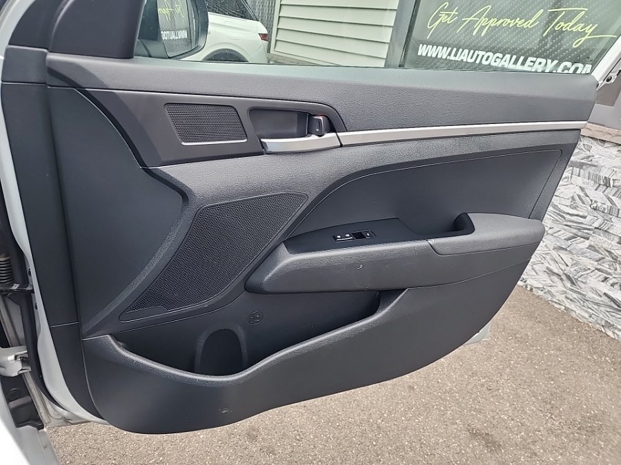 Used 2019 Hyundai Elantra SE w/ Cargo Package FWD image 42