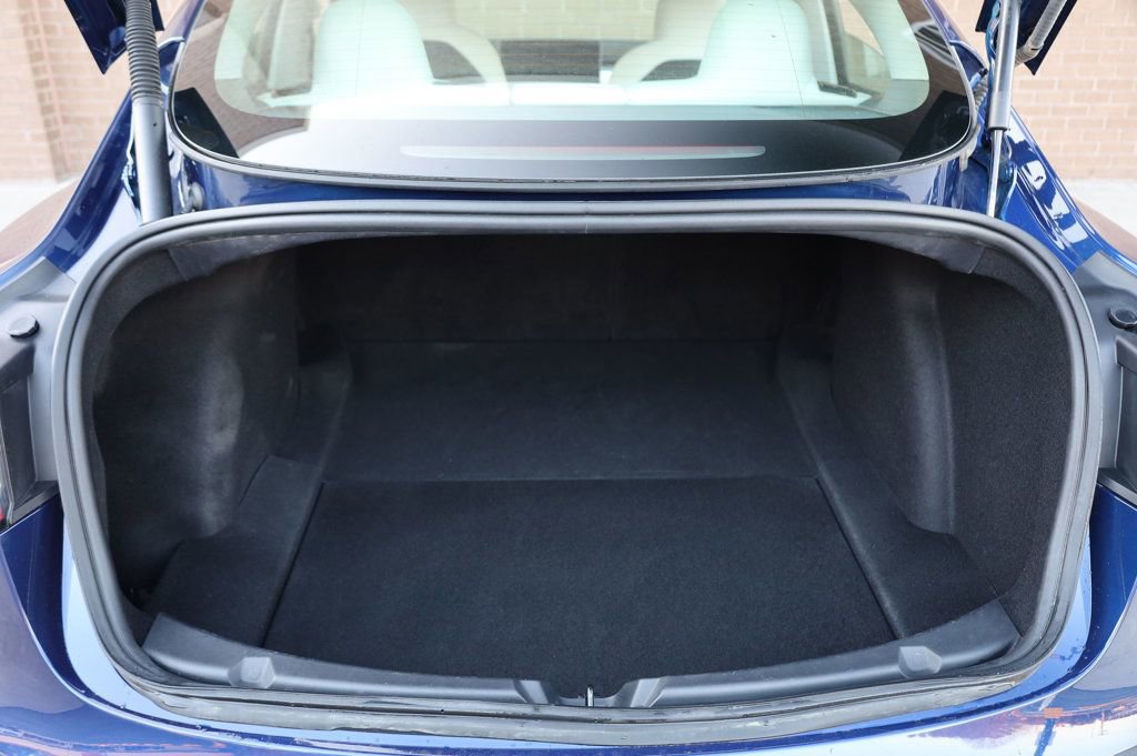 Used 2023 Tesla Model 3 Standard Range image 10