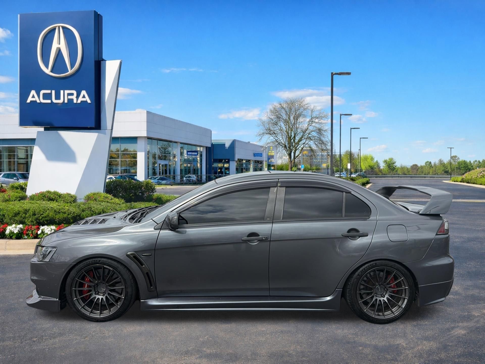 Used 2010 Mitsubishi Lancer Evolution GSR image 2