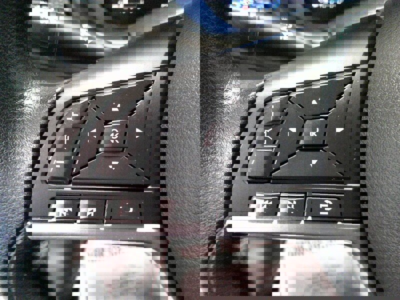 Used 2023 Nissan Kicks SV image 14