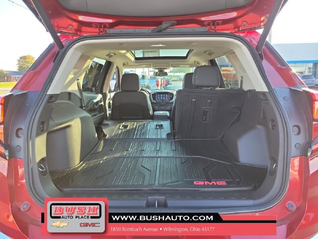 Used 2024 GMC Terrain Denali w/ Denali Premium Package AWD/4WD image 8